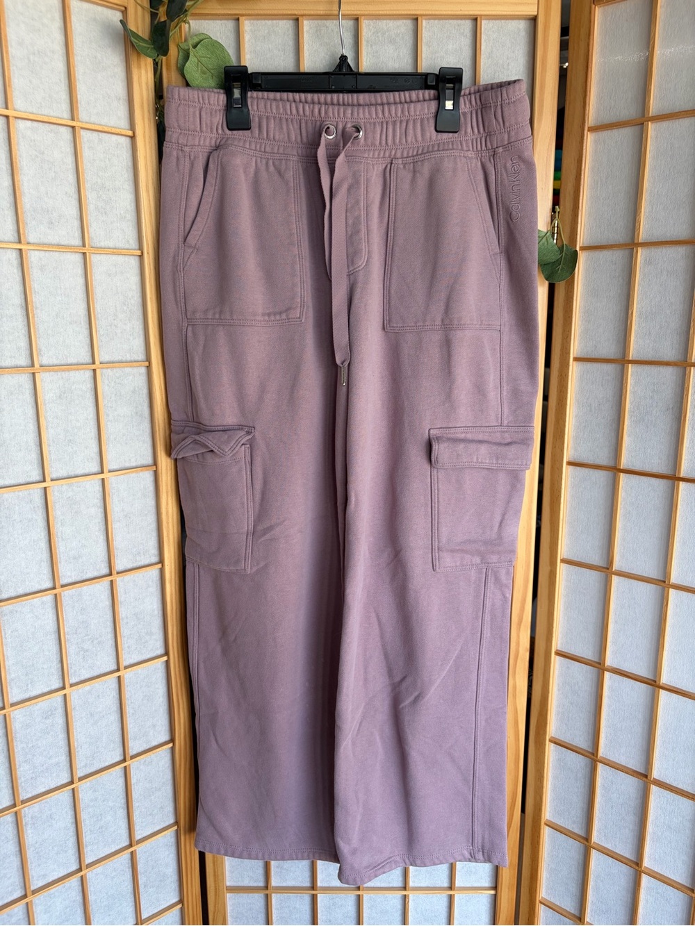 Calvin Klein Women's Cargo Track Pants in Dusty Mauve